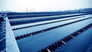 工廠(chǎng)為什么要配備工業(yè)污水處理設(shè)備